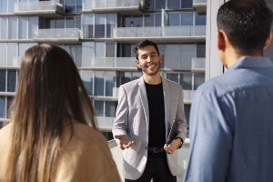 O que faz uma administradora de condom&iacute;nios?
